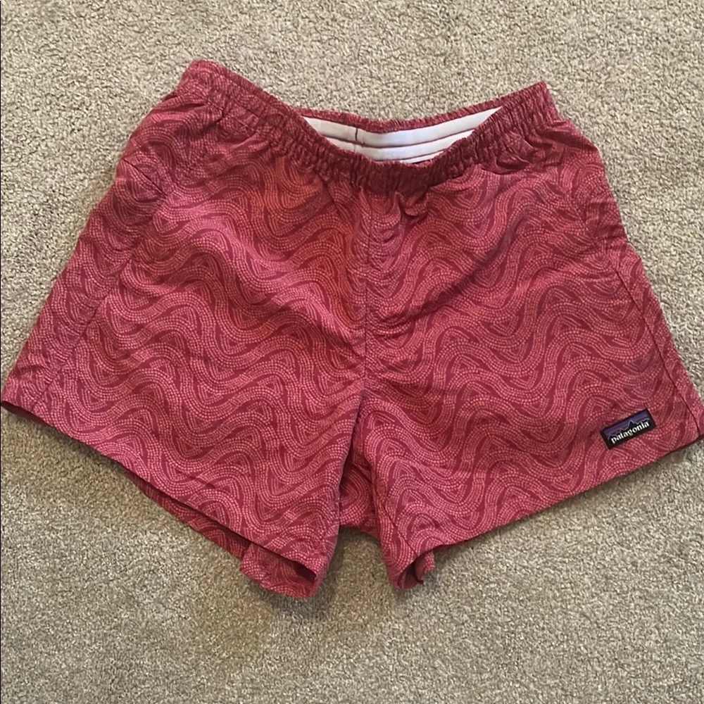 Patagonia Red Patterned Shorts - Picture 1 of 2